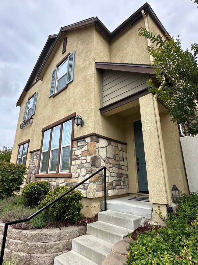 property at 1009 Provence Village Dr