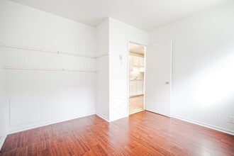 444 Rue Moreau in St-Eustache, QC - Building Photo - Building Photo