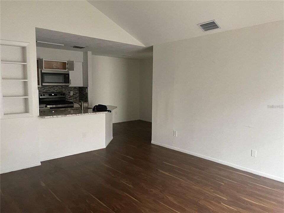 216 Afton Square in Altamonte Springs, FL - Building Photo