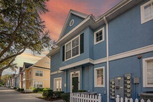 4002 Venetian Bay Dr in Kissimmee, FL - Building Photo