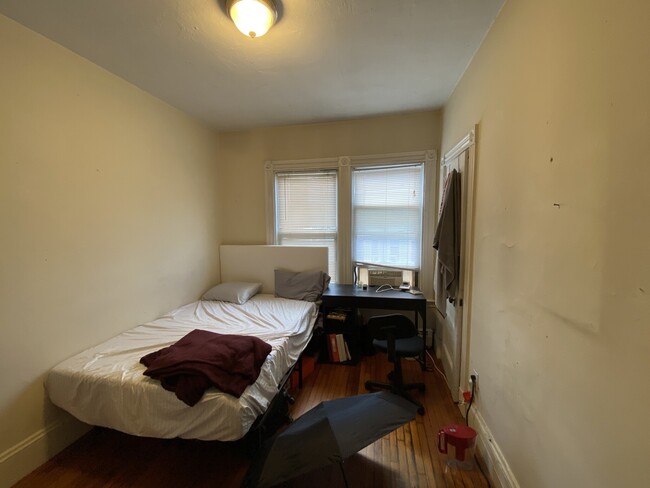 142 Calumet St, Unit 3 in Boston, MA - Building Photo - Building Photo