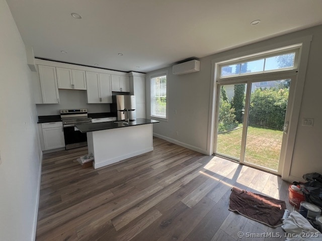 23 Gold St in Stonington, CT - Building Photo - Building Photo