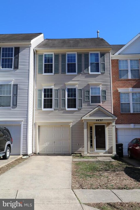 4437 Beckenham Pl in Upper Marlboro, MD - Foto de edificio