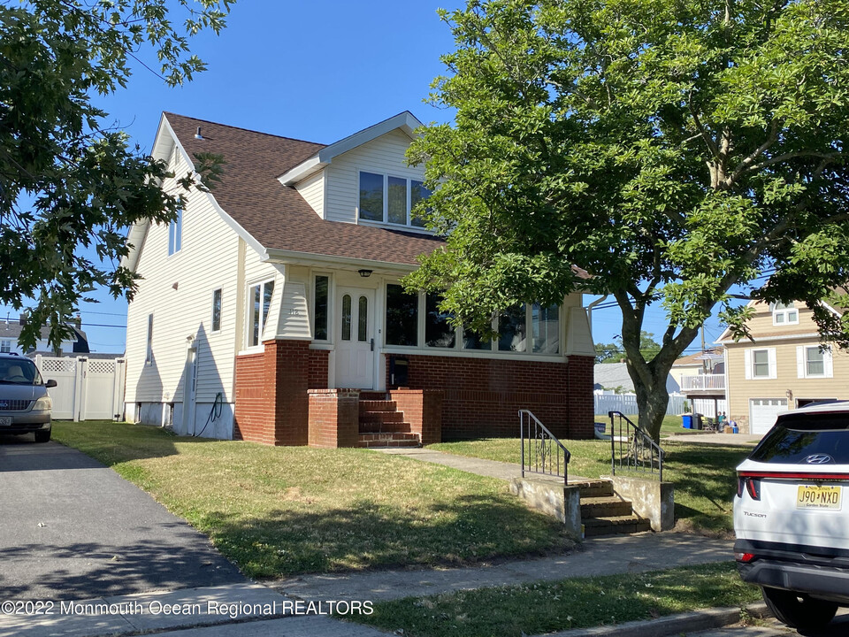 118 Niblick St in Point Pleasant Beach, NJ - Building Photo