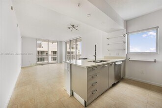 333 NE 24th St, Unit 1601 in Miami, FL - Building Photo - Building Photo