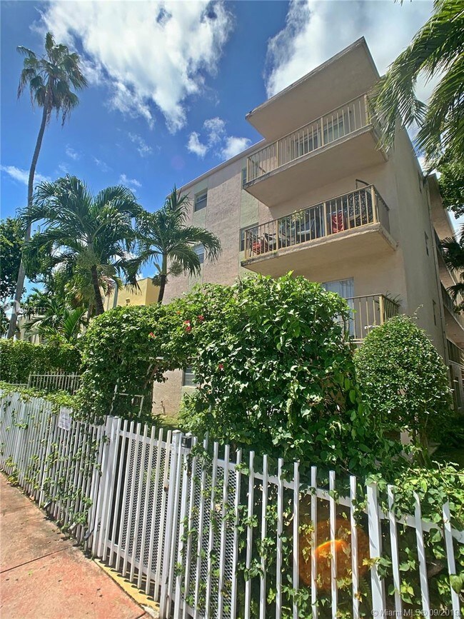 618 Euclid Ave-Unit -202 in Miami Beach, FL - Building Photo - Building Photo