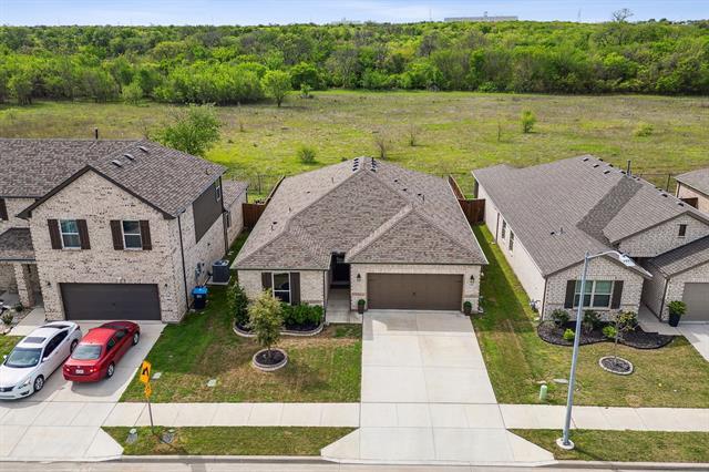 132 Plumed Thistle Dr in Fort Worth, TX - Building Photo - Building Photo