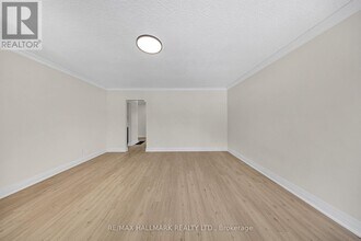 28 Furlong Ct in Toronto, ON - Building Photo - Building Photo