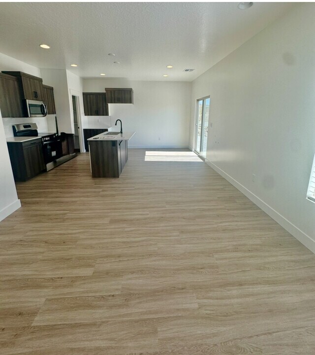 5710 S Weehawken Ln in Saint George, UT - Building Photo