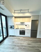 1 Jarvis St in Hamilton, ON - Building Photo