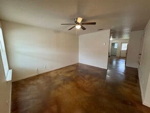 107 Kings Ct in Killeen, TX - Building Photo - Building Photo