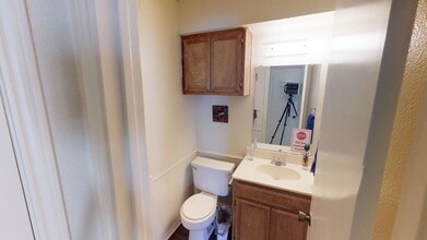 Sycamore Square in Denton, TX - Building Photo - Interior Photo