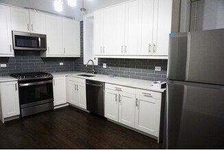 5436 S Aberdeen St, Unit 2 in Chicago, IL - Foto de edificio - Building Photo