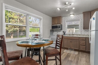 1800 E Northland Ave in Appleton, WI - Building Photo - Building Photo