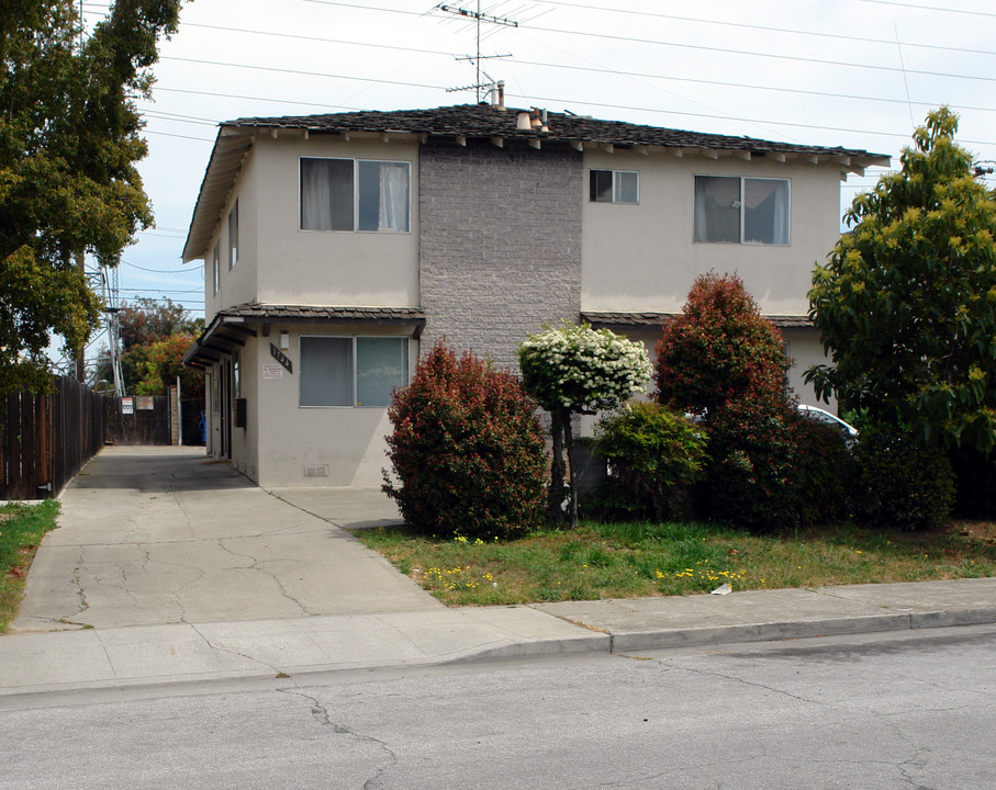 1744 Noranda Dr in Sunnyvale, CA - Foto de edificio