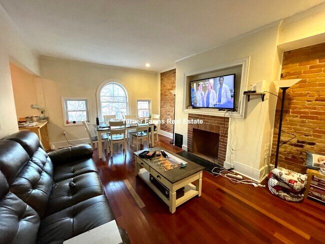 45 Hemenway St, Unit 2