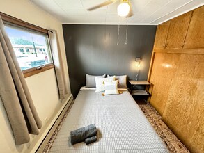 208 2nd St S, Unit #14 in Hallock, MN - Building Photo - Building Photo