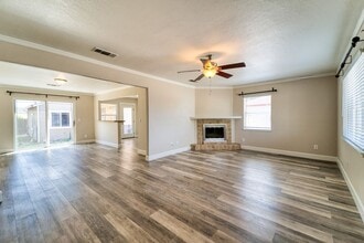 733 Gray Ave in Yuba City, CA - Building Photo - Building Photo