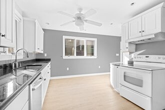 29 Fenwick St, Unit 1 in Somerville, MA - Building Photo - Building Photo