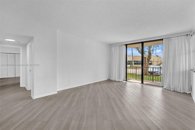 1470 NE 123rd St in North Miami, FL - Building Photo - Building Photo