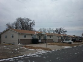 1214 Beverly St in Emporia, KS - Building Photo