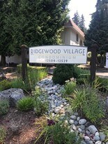 12528 NE 117th Pl in Kirkland, WA - Building Photo