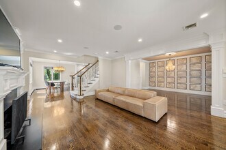 18 Hawthorne Ter in Leonia, NJ - Building Photo - Building Photo