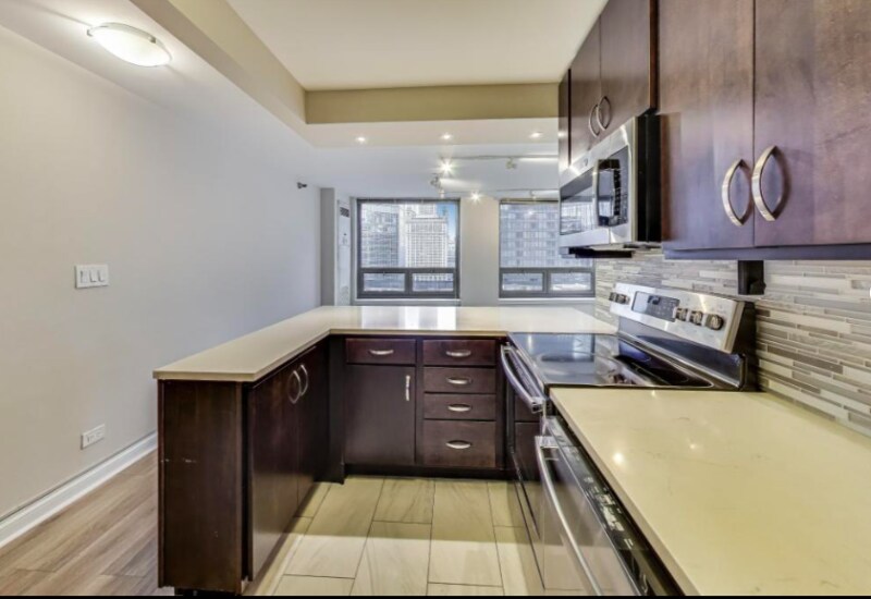 440 N Wabash Ave in Chicago, IL - Building Photo