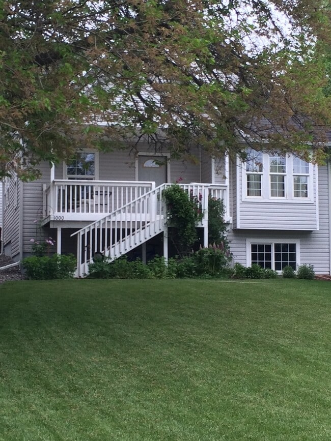 property at 1000 SE Thompson St