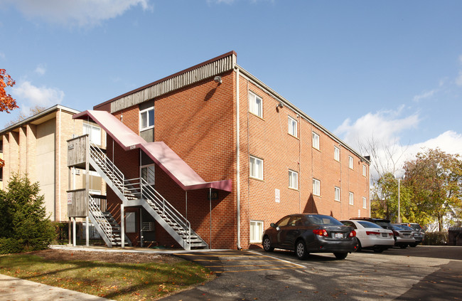 839 Tappan St in Ann Arbor, MI - Foto de edificio - Building Photo