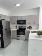 1453 W 29th St in Hialeah, FL - Building Photo - Building Photo