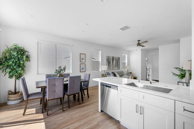 9039 Meghan Ct in Spring Valley, CA - Building Photo - Building Photo