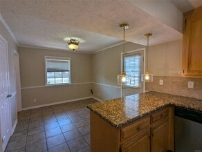 148 Blushing Groom St in Montgomery, AL - Foto de edificio - Building Photo