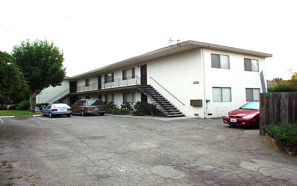 22182 Western Blvd in Hayward, CA - Foto de edificio - Building Photo