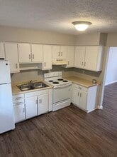 250 Herndon St in Berea, KY - Building Photo - Building Photo