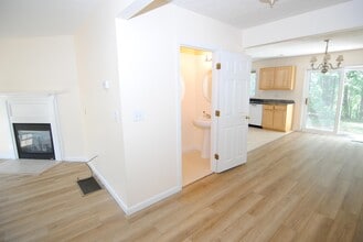 69 Georgetown Dr in Nashua, NH - Building Photo - Building Photo