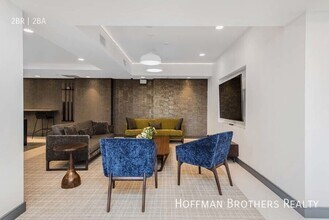 455 S Kenmore Ave in Los Angeles, CA - Building Photo - Building Photo