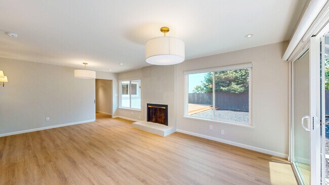 1321 Lasuen Dr in Millbrae, CA - Building Photo - Building Photo