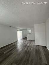 2726 S Sallee Ct in Visalia, CA - Building Photo - Building Photo