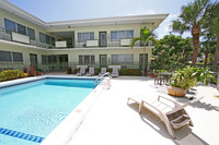 Crestview Apartments in Bay Harbor Islands, FL - Foto de edificio - Building Photo