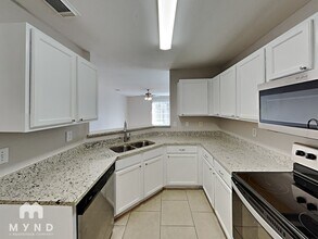 324 Lebanon St in San Antonio, TX - Building Photo - Building Photo