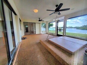 446 Spring Lake Blvd NW in Port Charlotte, FL - Building Photo - Building Photo