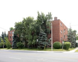 Robert Lorne Apartments in Toronto, ON - Building Photo