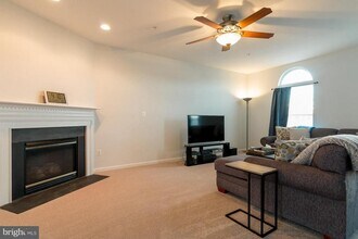 1752 Theale Way in Severn, MD - Foto de edificio - Building Photo