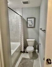 1301 NE 34th Ln in Cape Coral, FL - Building Photo - Building Photo