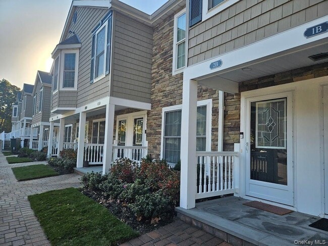 116 Smithtown Blvd in Nesconset, NY - Foto de edificio - Building Photo