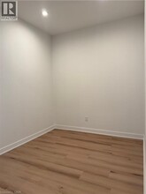 25 Wellington St S in Kitchener, ON - Building Photo - Building Photo