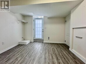 60 Gowland Rd in Markham, ON - Building Photo - Building Photo
