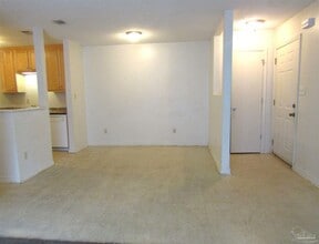 5209 Charbar Dr in Pensacola, FL - Building Photo - Building Photo