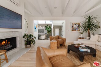 712 San Lorenzo St in Santa Monica, CA - Building Photo - Building Photo